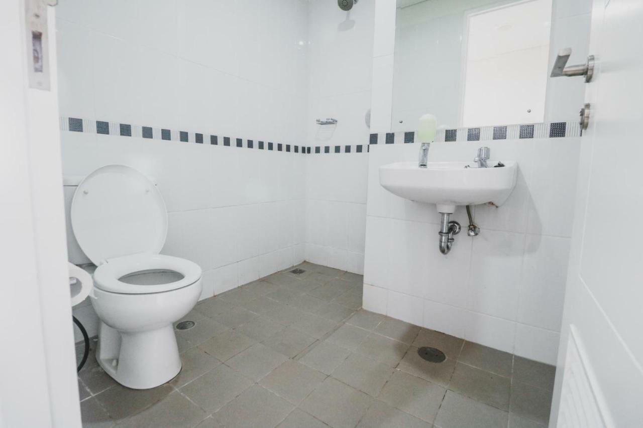 Reddoorz Apartment Near Summarecon Mall Serpong Tangerang Exteriör bild