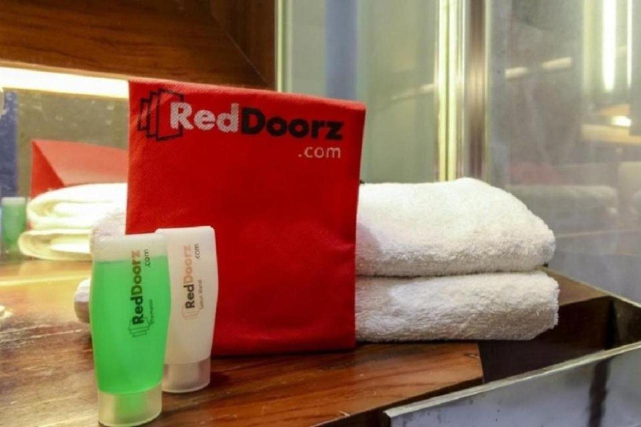 Reddoorz Apartment Near Summarecon Mall Serpong Tangerang Exteriör bild